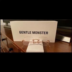 GENTLE MONSTER LIMITED EDITION JENNIE COLLAB